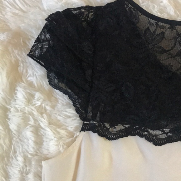 Cap Sleeve ruffle accent black lace and ivory - Picture 3 of 6